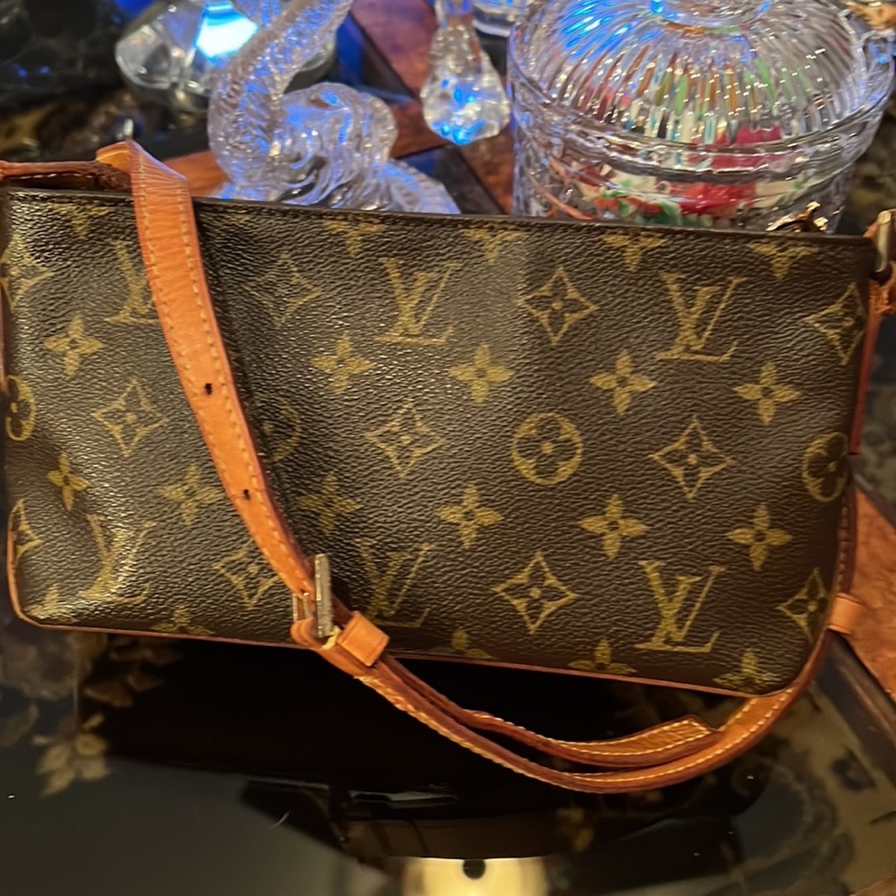 Trotter, Louis Vuitton, monogram, authentic Shoulder/Crossbody handbag